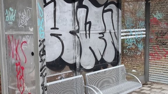 Wetterschutz mit Graffiti in Dattenfeld 2021